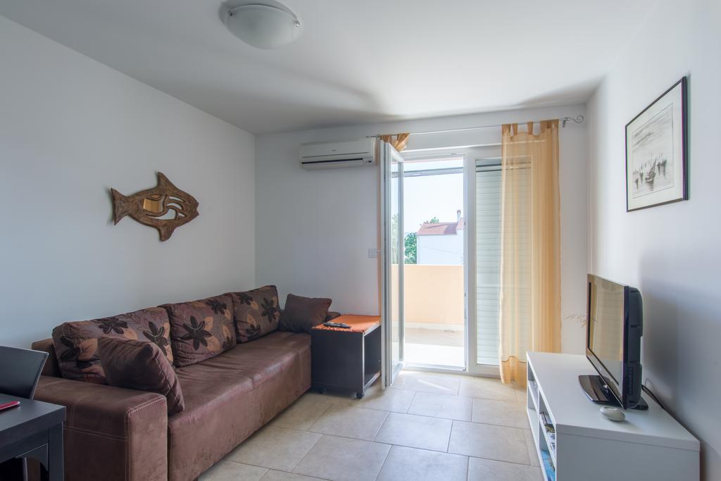 Apartments Domuzin 比奥格勒·纳·莫鲁 外观 照片