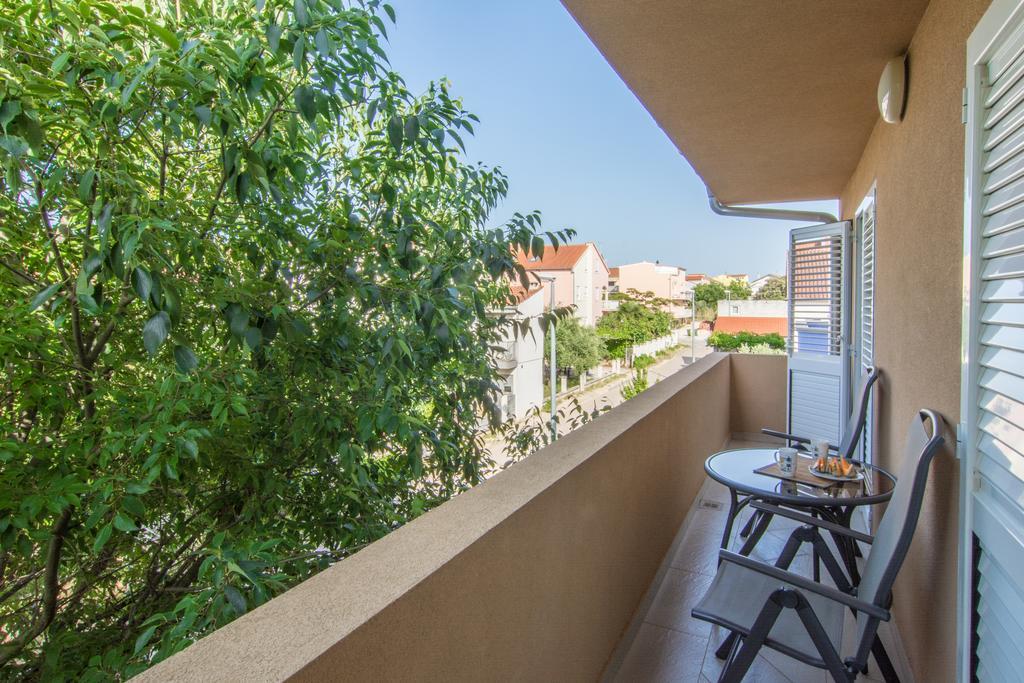 Apartments Domuzin 比奥格勒·纳·莫鲁 外观 照片
