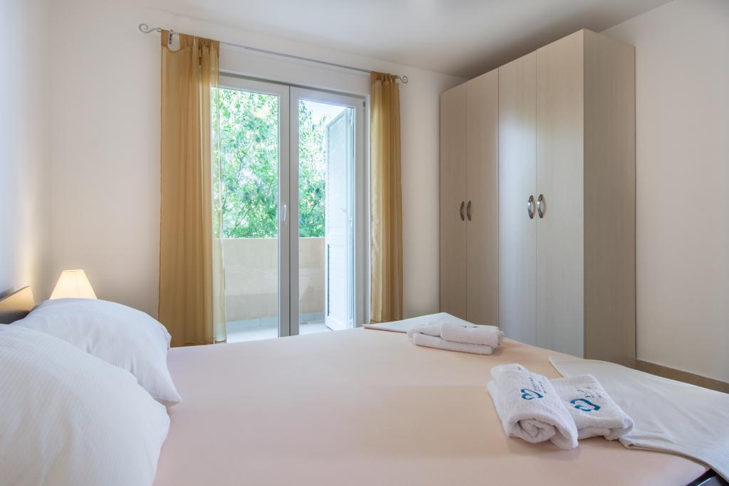 Apartments Domuzin 比奥格勒·纳·莫鲁 外观 照片