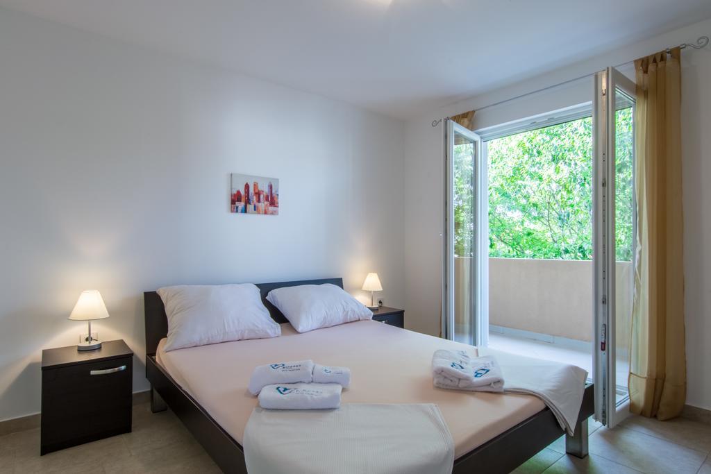 Apartments Domuzin 比奥格勒·纳·莫鲁 外观 照片